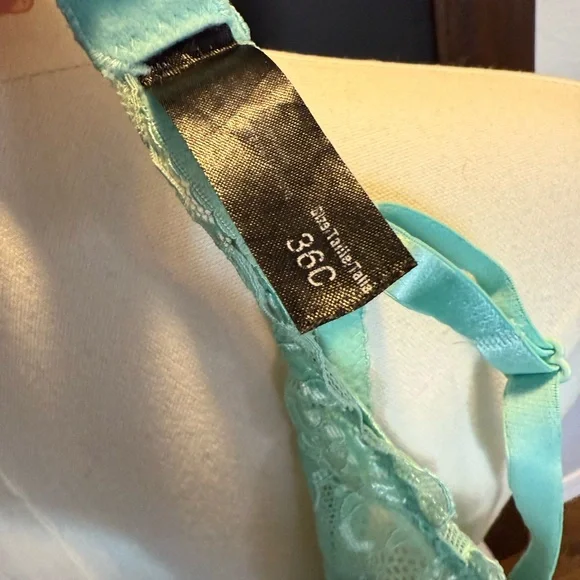 Elegant Lace Underwire Bra - Mint Green - Picture 3 of 3